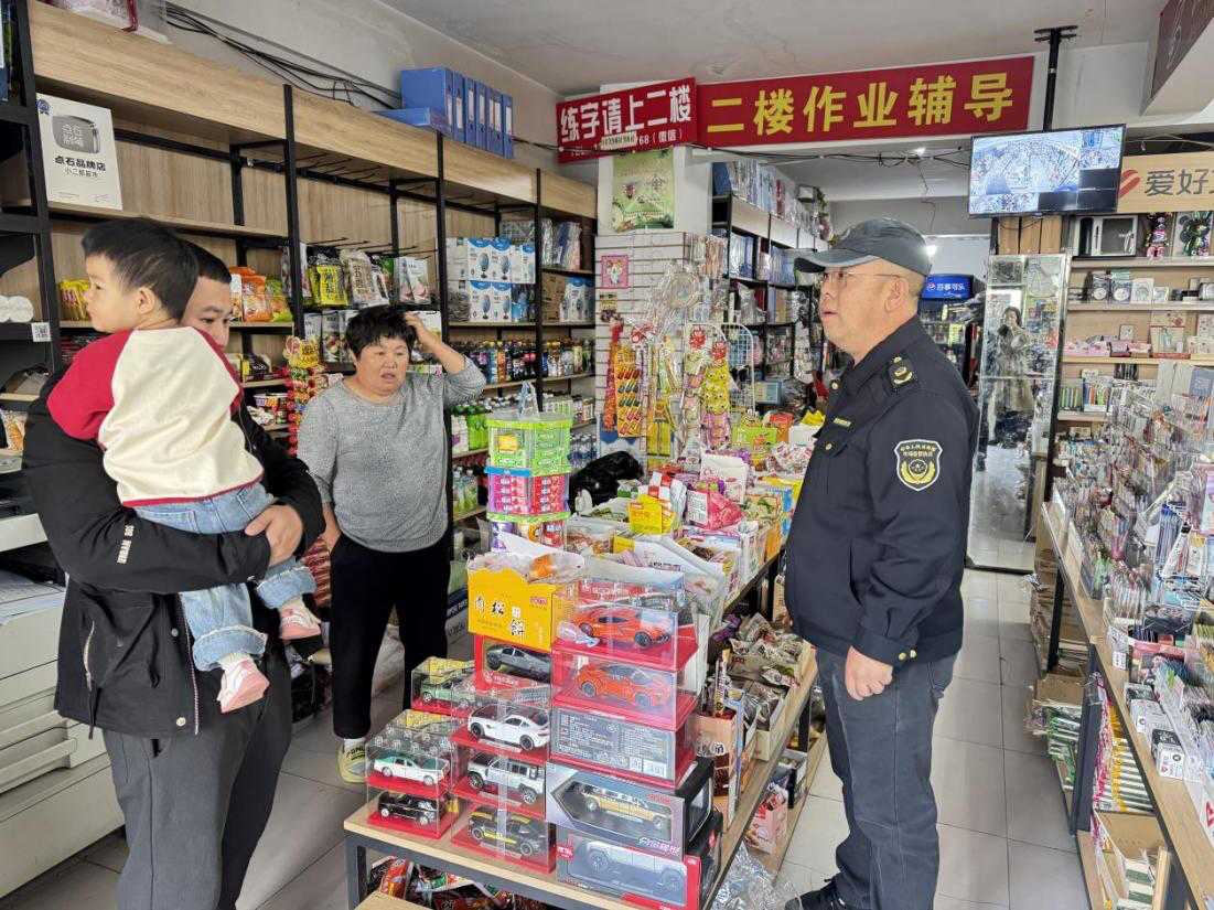 呼和浩特經濟技術開發區市場監管分局織密校園安全網 開展校園周邊專項檢查